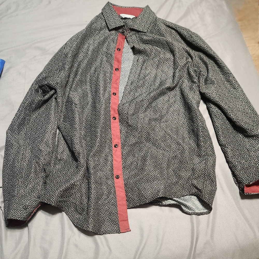 Black and white button up shirt